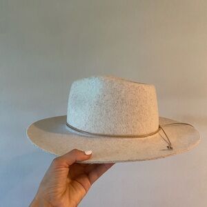 Gigi Pip beige wide brimmed hat